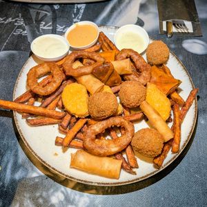 Mixed platter at Backstage Vegan Kitchen in Rotterdam