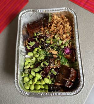 Sticky Hasselback Steak Bowl (18,50€)  at Backstage Vegan Kitchen in Rotterdam