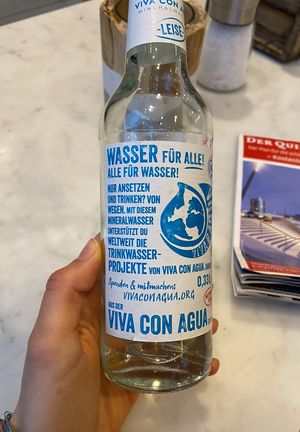   at UF Poke Bar - Großer Burstah in Hamburg