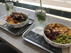 Bowls at UF Poke Bar - Großer Burstah in Hamburg