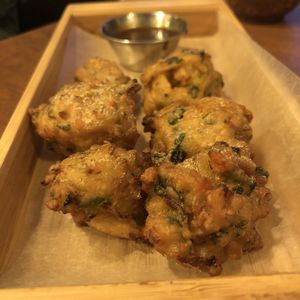 Bouchées de lentilles at Hindusthali in Montreal