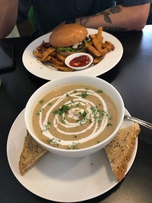 Burger & cream of mushroom soup with scrummy Oyster Mushrooms at The VOV in Negombo