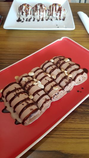 Nutella icecream with peanuts at Cool Corner Fried Ice Cream in Kandy