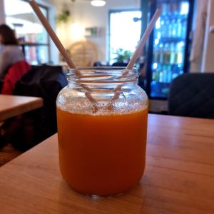 orange and carrot juice, comes in a jar (500ml) at Life Bar in Leuven