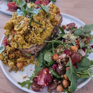 toast with scrambled tofu at Life Bar in Leuven