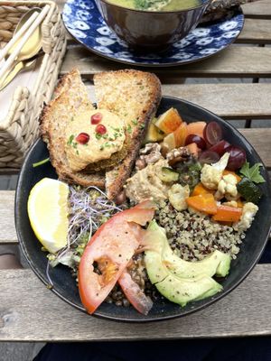 Salad bowl   at Life Bar in Leuven