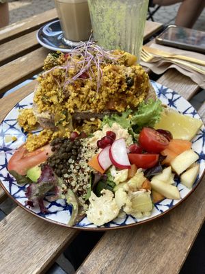 Scrambled tofu toast   at Life Bar in Leuven