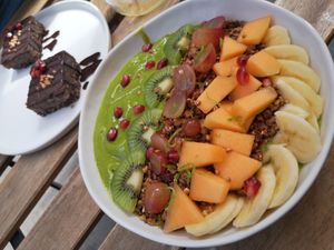 Green smoothie bowl at Life Bar in Leuven