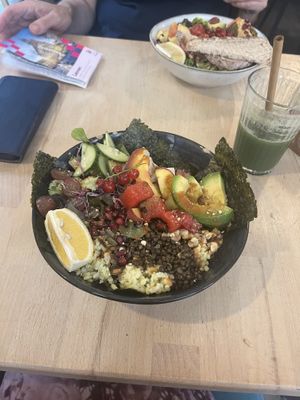 sushi buddha bowl  at Life Bar in Leuven