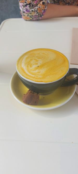 Turmeric latte at Life Bar in Leuven