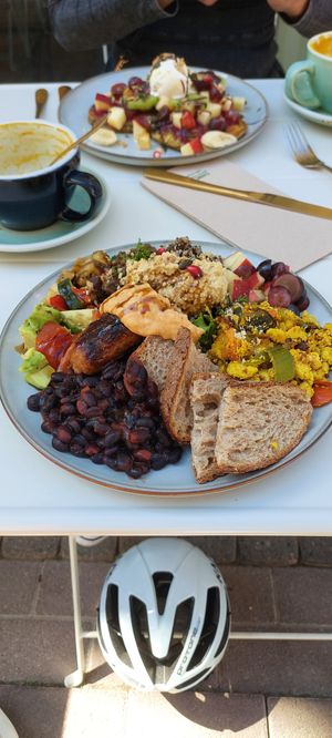 English breakfast at Life Bar in Leuven