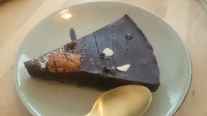 raw chocolate cheese cake at Life Bar in Leuven