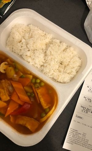 Wok-Gemüse mit Tofu mit Süß-Sauer-Sauce mit Reis  at HQ Wok in Muehldorf