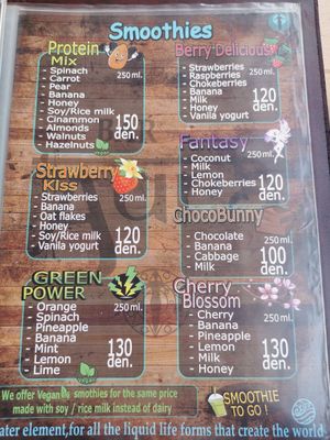 Many smoothies and juices to choose from at Veggie Bar Aura in Prilep