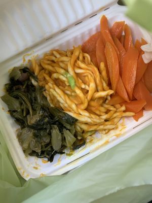 Pasta fresca zucca e noci, scarole e olive e carote con pomodoro secco  at Officina Vegana in Naples