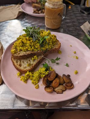 Tofu scramble and $6 worth of mushrooms added :/ at SoulPod Foods in Croydon