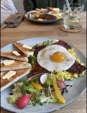 Texas Style Breakfast  at Fryends in Brno