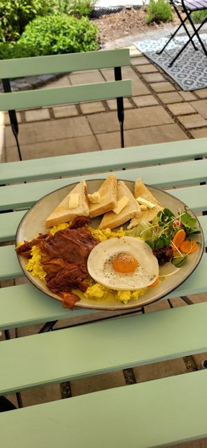 👌😋 at Fryends in Brno