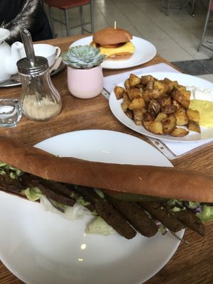 everything so yum at Fryends in Brno