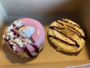 Lemon blueberry donut and blueberry crumble cookie   at HaleLife Bistro & Bakery in St Petersburg