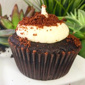 Cookies & Cream Cupcake at HaleLife Bistro & Bakery in St Petersburg