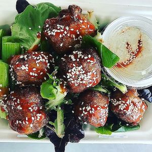 Hot Wings at Wrappin & Rollin in Roseburg