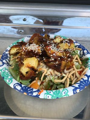 Asian Bowl with Tofu at Wrappin & Rollin in Roseburg
