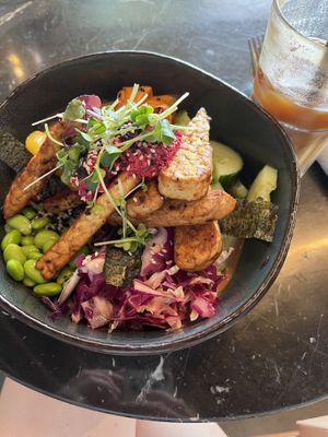 Tempeh Bowl  at Wagners Juicery & Health Food in Munich