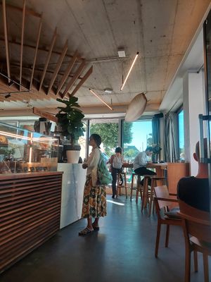 Inside at Wagners Juicery & Health Food in Munich