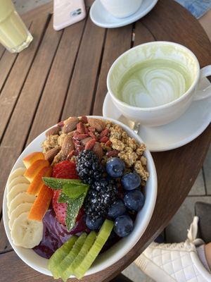 Acai bowl and match latte at Wagners Juicery & Health Food in Munich
