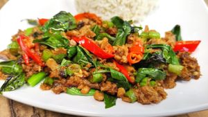 Thai Basil Rice at Bodhi Deli - 菩提斋 in Central Singapore