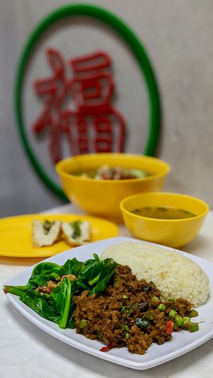 Thai Basil Rice, Thai Beancurd, Assam Laksa at Bodhi Deli - 菩提斋 in Central Singapore