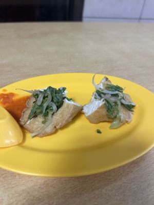 I’m not a Taupok person, usually I don’t eat taupok as well but don’t know why I picked this as my side dish today 😂 FIRST TIME IN MY LIFE, IT IS SURPRISINGLY DELICIOUS!!! at Bodhi Deli - 菩提斋 in Central Singapore