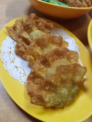 Deep fried wanton at Bodhi Deli - 菩提斋 in Central Singapore