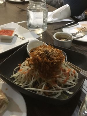 Green papaya salad at An Chay in Edmonton