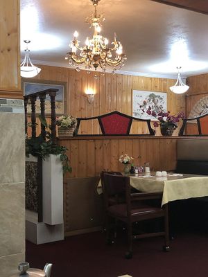 Pleasant dining room at Chi's Garden Restaurant in Roseburg