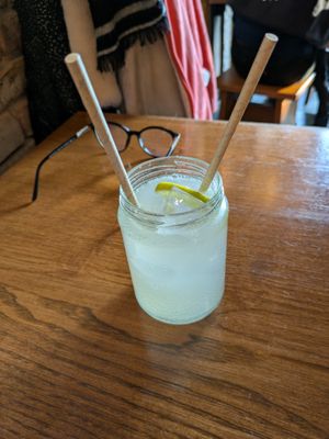 Limette-Limonade - 4.5/5

Perfect level of sweetness. at Con Tho in Berlin