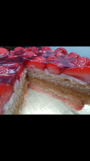 Erdbeerkuchen at Cafe Chez Rani in Augsburg