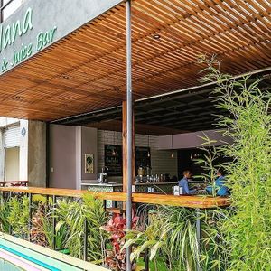 Nana Falafel and juice bar at Nana Falafel & Juice Bar in San Jose