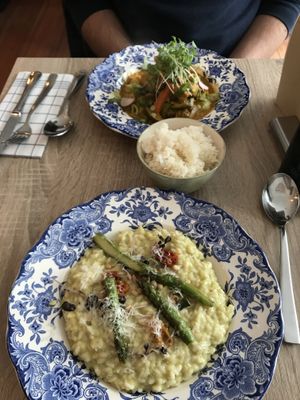 Risotto aux asperges et curry légumes et Tofu  at Charlotte's by De Brugsche Tafel in Bruges