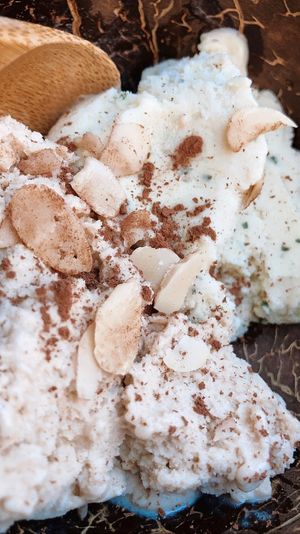 Mokka & avocado-mint. 
Bought a box for at home. (lif is about making good decision, at least in this case :p )  at Charlotte's by De Brugsche Tafel in Bruges