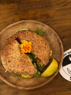 The bagel sandwich is so fresh & delicious!! Absolutely loved the people & vibe at a'a Roots Health Cafe in Lahaina