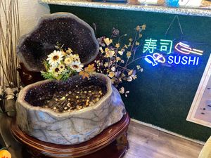 Crystal wishing well at VeggiEAT - Henderson in Henderson