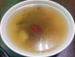 Free soup at New Green Pasture Cafe 新绿园 in Central Singapore