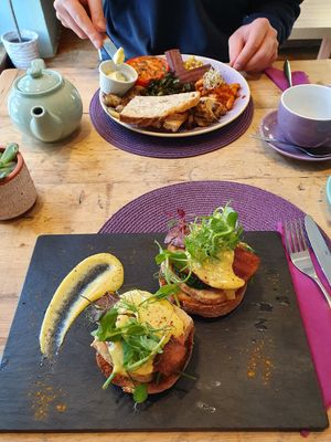Vegan benedict and vegan full breakfast at Colours Cafe & Wellbeing Centre in Truro