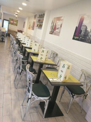 sala at Fenicia Vegetaria in Barcelona