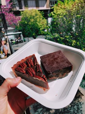 Pecan pie & billionaire’s shortbread  at mymuybueno Deli in Mallorca