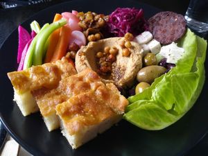 Vegan charcuterie board at Green Man's Arms in Carlton
