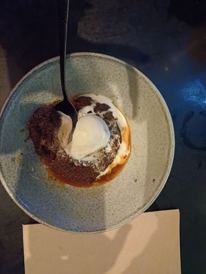 Sticky date at Green Man's Arms in Carlton