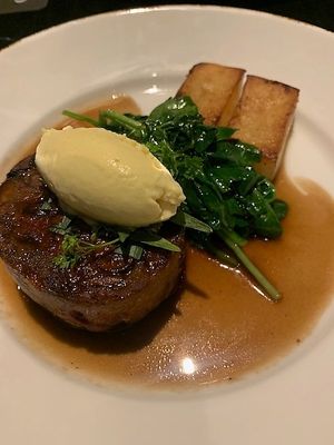 mushroom steak at Green Man's Arms in Carlton